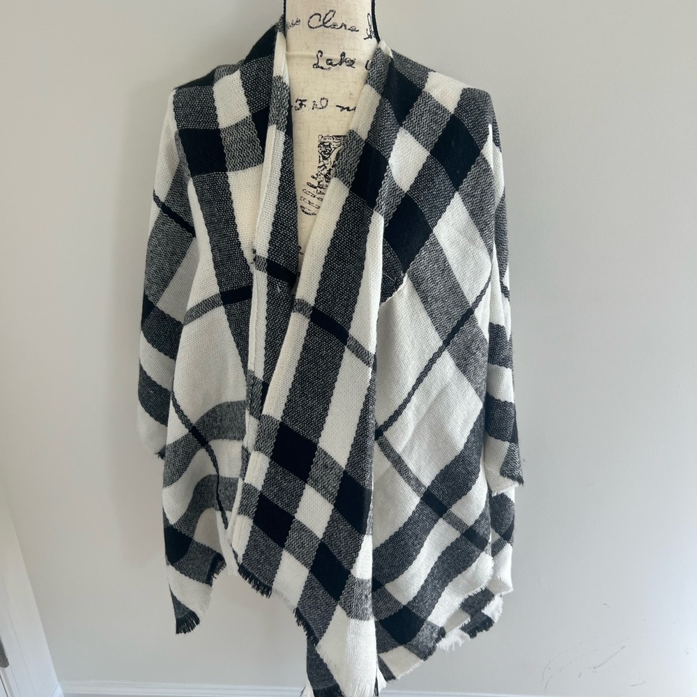 Plaid Black and White Women's Poncho Scarf wrap